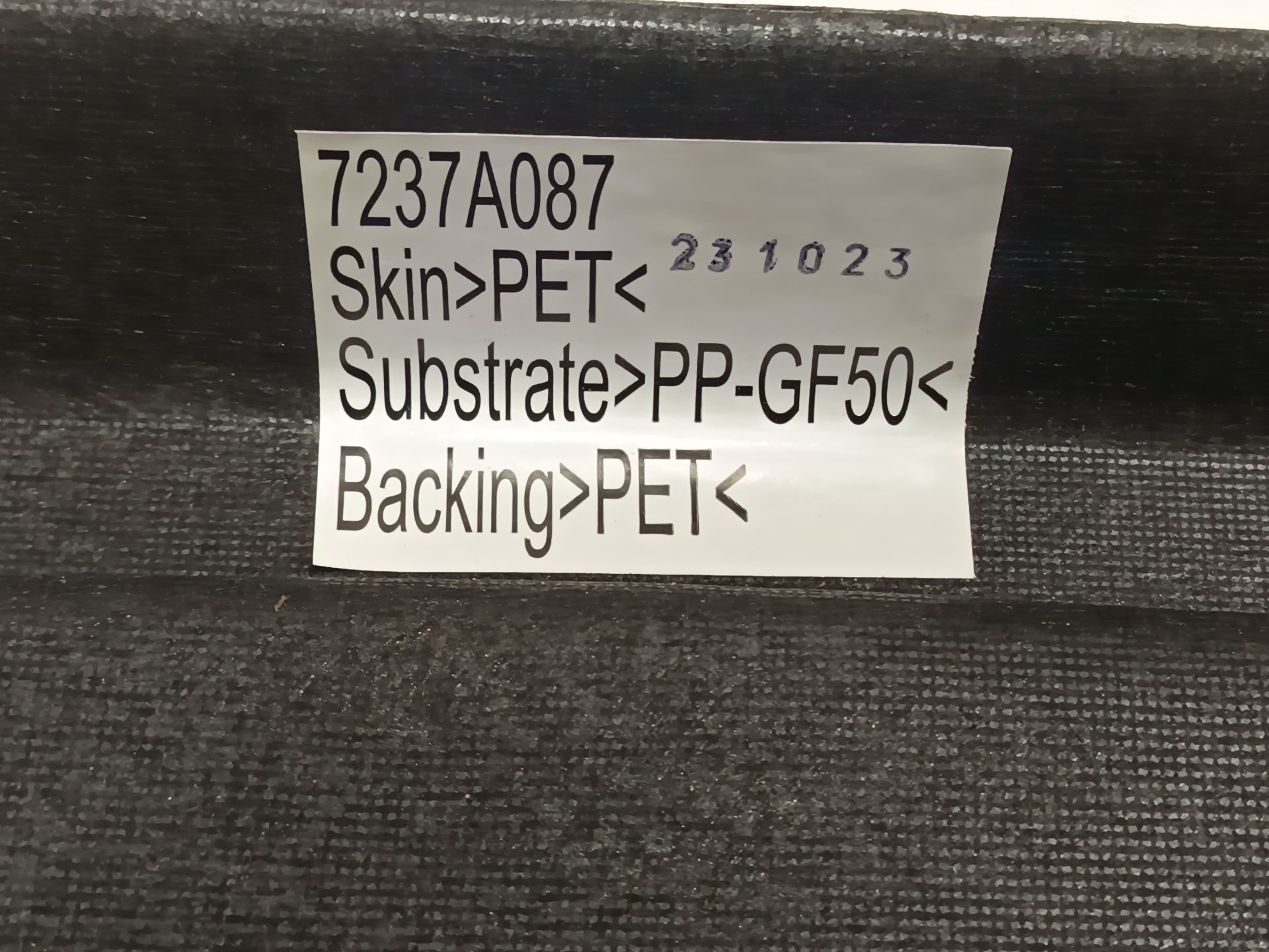 bandeja trasera mitsubishi mirage / space star vi hatchback Foto 3 bandeja trasera mitsubishi mirage / space star vi hatchback Foto 3