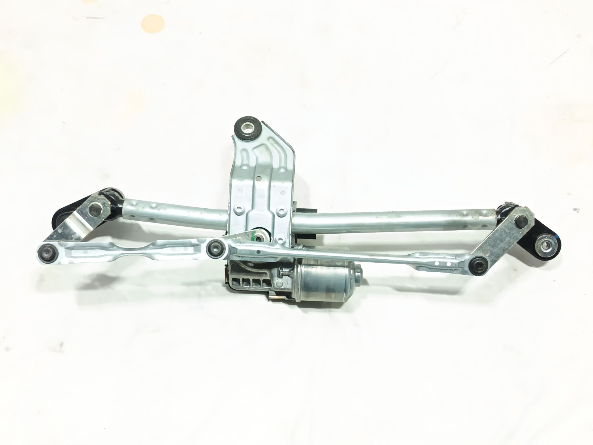 MOTOR LIMPIA DELANTERO