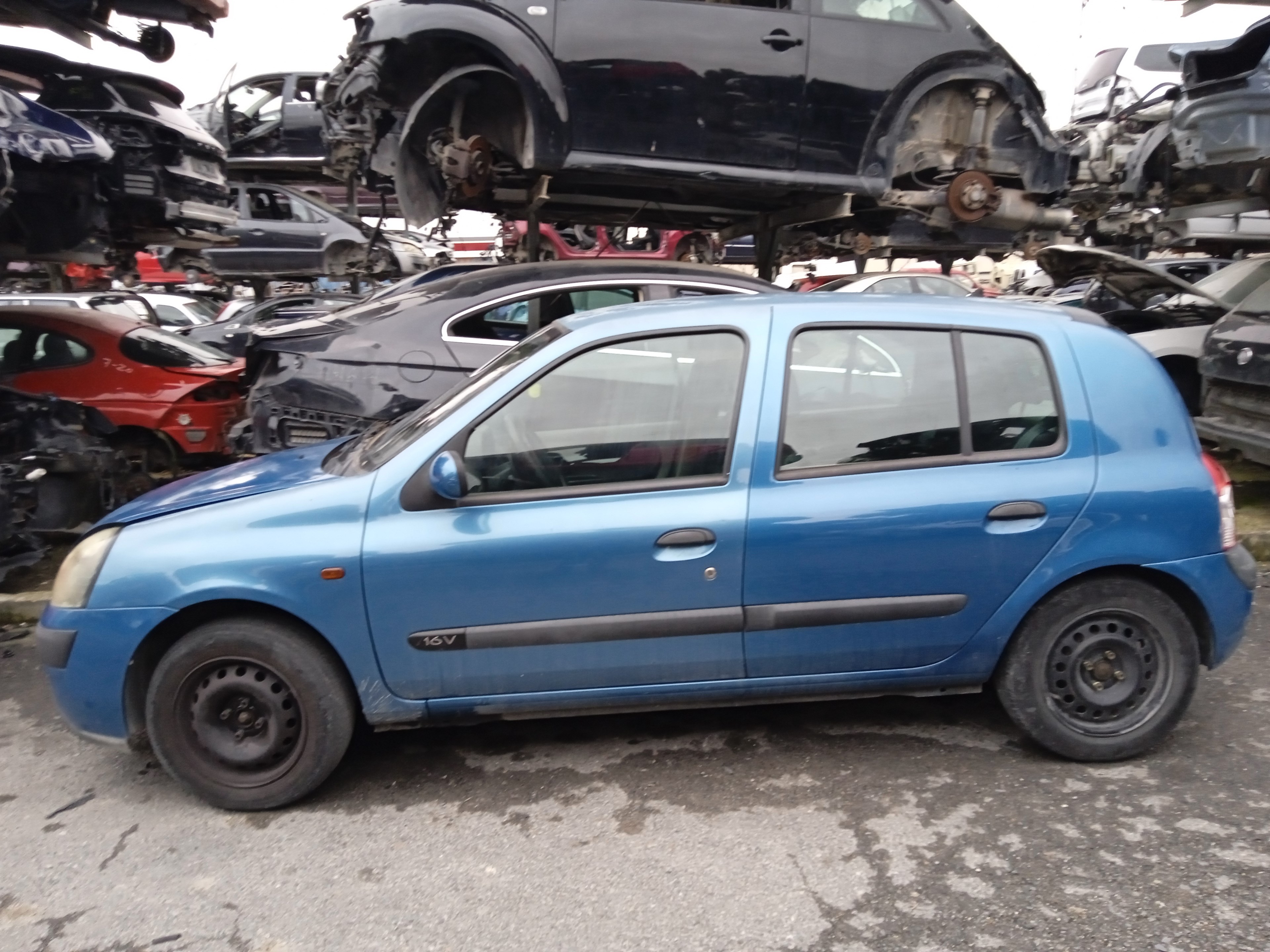 Renault Clio II Fase II (B/CB0)(2001->) 1.2 Authentique Confort [1,2 Ltr. -  43 kW] - Desguaces Aeropuerto