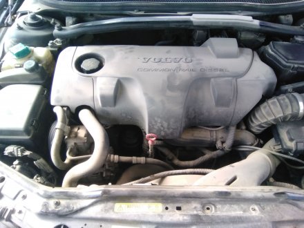 Vehiculo en el desguace: VOLVO S60 BERLINA 2.4 Diesel