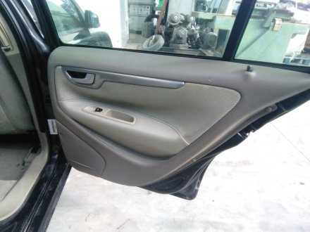 Vehiculo en el desguace: VOLVO S60 BERLINA 2.4 Diesel