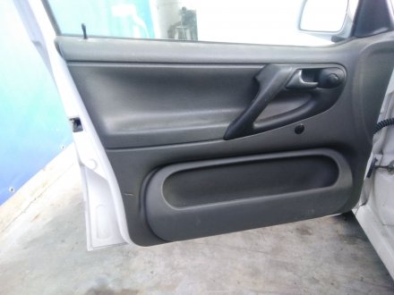 Vehiculo en el desguace: VOLKSWAGEN POLO BERLINA (6N1) Básico