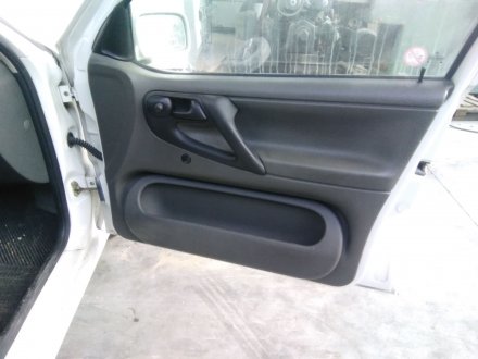 Vehiculo en el desguace: VOLKSWAGEN POLO BERLINA (6N1) Básico