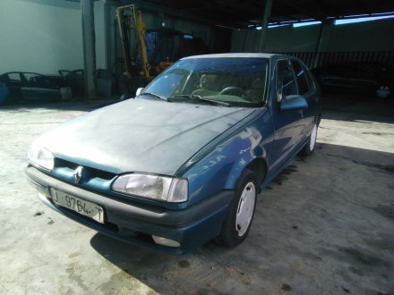 Vehiculo en el desguace: RENAULT R19 R19 1.8 S *