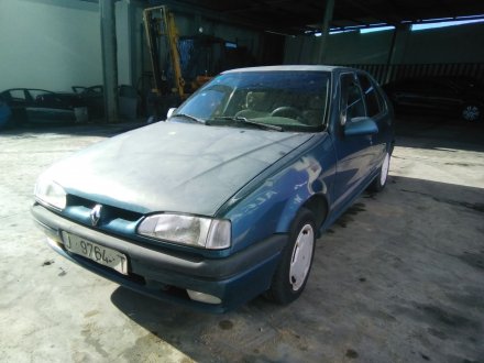 Vehiculo en el desguace: RENAULT R19 R19 1.8 S *