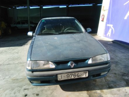 Vehiculo en el desguace: RENAULT R19 R19 1.8 S *