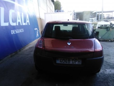 Vehiculo en el desguace: RENAULT MEGANE II BERLINA 5P Authentique