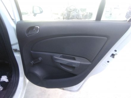 Vehiculo en el desguace: OPEL CORSA D 1.3 16V CDTI