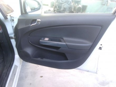 Vehiculo en el desguace: OPEL CORSA D 1.3 16V CDTI