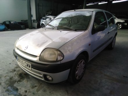 Vehiculo en el desguace: RENAULT CLIO II FASE I (B/CBO) 1.9 Diesel