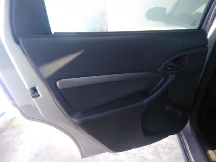Vehiculo en el desguace: FORD Focus Berlina (CAK) Ambiente