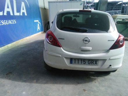 Vehiculo en el desguace: OPEL CORSA D 1.3 16V CDTI