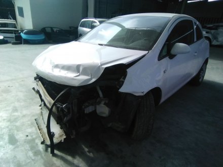 Vehiculo en el desguace: OPEL CORSA D 1.3 16V CDTI