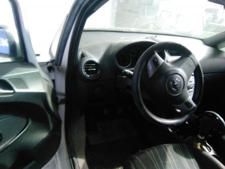 Vehiculo en el desguace: OPEL CORSA D 1.3 16V CDTI