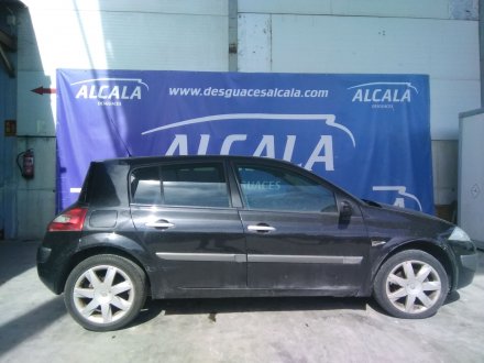 Vehiculo en el desguace: RENAULT MEGANE II BERLINA 5P Confort Authentique
