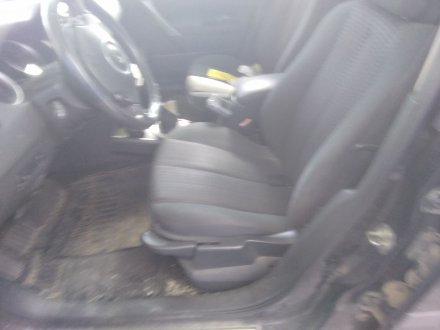 Vehiculo en el desguace: RENAULT MEGANE II BERLINA 5P Confort Authentique