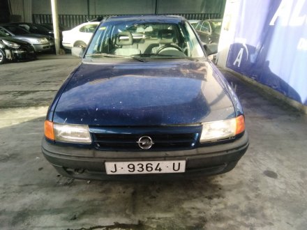 Vehiculo en el desguace: OPEL ASTRA F BERLINA 1.7 Diesel