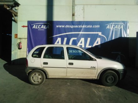 Vehiculo en el desguace: OPEL CORSA B 1.4 CAT (2H6)