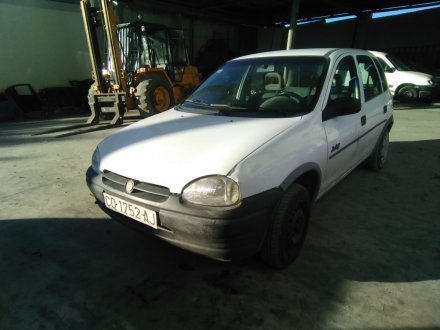 Vehiculo en el desguace: OPEL CORSA B 1.4 CAT (2H6)