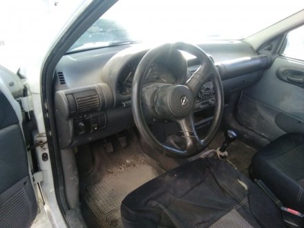 Vehiculo en el desguace: OPEL CORSA B 1.4 CAT (2H6)