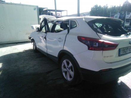 Vehiculo en el desguace: NISSAN QASHQAI (J11) Tekna +