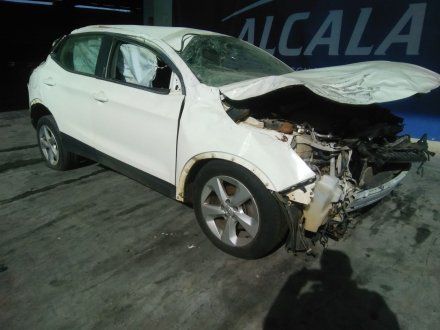 Vehiculo en el desguace: NISSAN QASHQAI (J11) Tekna +