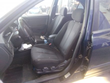 Vehiculo en el desguace: HYUNDAI ELANTRA (XD) 1.6 16V CAT