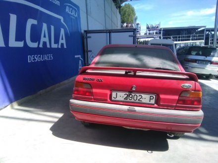Vehiculo en el desguace: FORD ESCORT BERLINA/TURNIER CLX Berlina