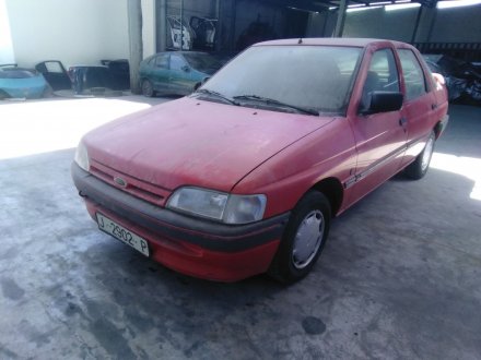 Vehiculo en el desguace: FORD ESCORT BERLINA/TURNIER CLX Berlina