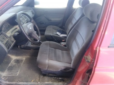 Vehiculo en el desguace: FORD ESCORT BERLINA/TURNIER CLX Berlina