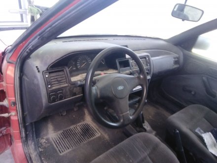 Vehiculo en el desguace: FORD ESCORT BERLINA/TURNIER CLX Berlina