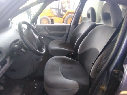 Vehiculo en el desguace: CITROËN XSARA PICASSO 1.6 HDi 110 Exclusive