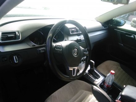 Vehiculo en el desguace: VOLKSWAGEN PASSAT LIM. (362) Exclusive BlueMotion