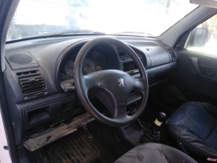 Vehiculo en el desguace: PEUGEOT PARTNER (S1) Combispace