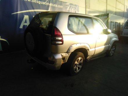 Vehiculo en el desguace: TOYOTA LAND CRUISER (J12) 3.0 D4-D VX