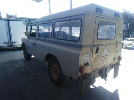 Vehiculo en el desguace: LAND ROVER SANTANA 109