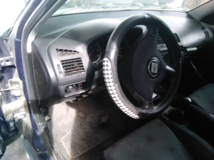 Vehiculo en el desguace: SEAT CORDOBA BERLINA (6K2) 1.9 TDI