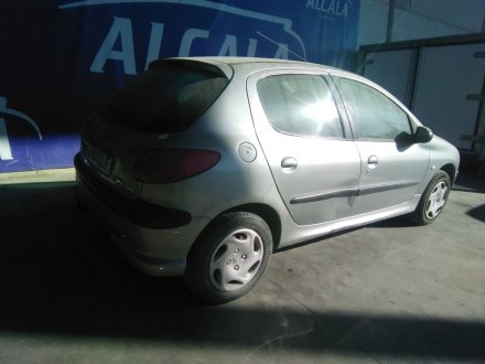 Vehiculo en el desguace: PEUGEOT 206 BERLINA XT