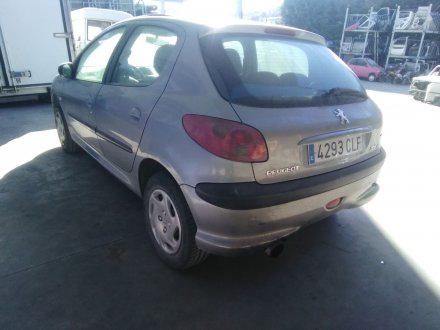 Vehiculo en el desguace: PEUGEOT 206 BERLINA XT