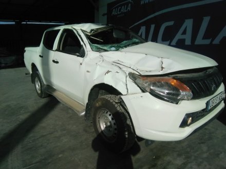 Vehiculo en el desguace: MITSUBISHI L 200 Basis Doppelkabine 4WD