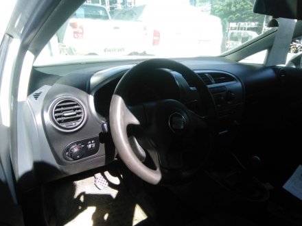 Vehiculo en el desguace: SEAT LEON (1P1) 1.9 TDI