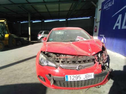 Vehiculo en el desguace: OPEL ASTRA J GTC *