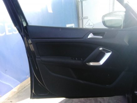 Vehiculo en el desguace: PEUGEOT 308 *