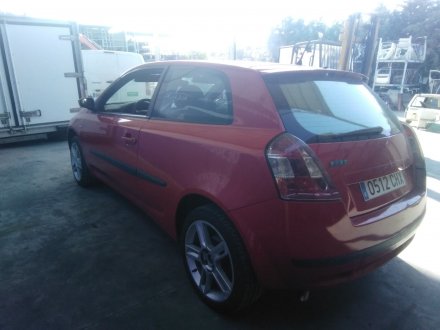 Vehiculo en el desguace: FIAT STILO (192) 1.9 JTD / 1.9 JTD 115 Active