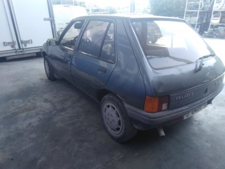 Vehiculo en el desguace: PEUGEOT 205 BERLINA *