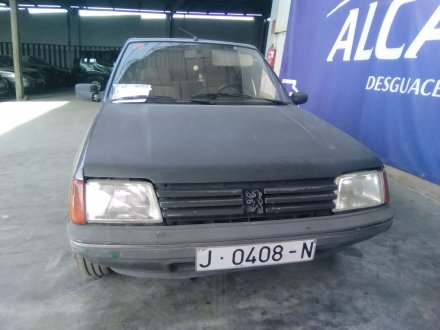 Vehiculo en el desguace: PEUGEOT 205 BERLINA *