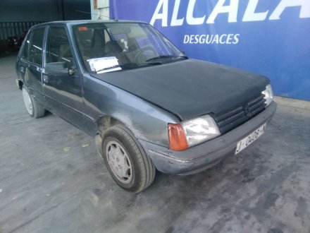 Vehiculo en el desguace: PEUGEOT 205 BERLINA *