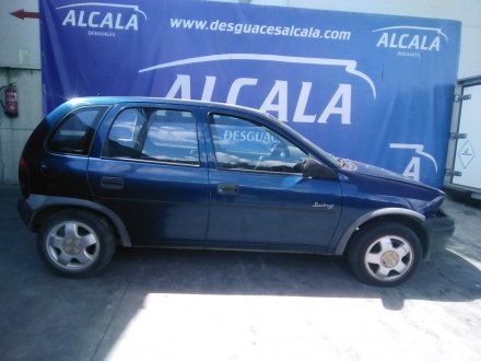 Vehiculo en el desguace: OPEL CORSA B Base