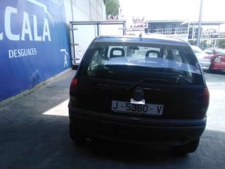 Vehiculo en el desguace: OPEL CORSA B Base