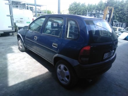 Vehiculo en el desguace: OPEL CORSA B Base